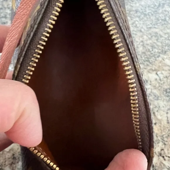 Louis Vuitton Monogram Mini Papillon Pouchette - Picture 13 of 15